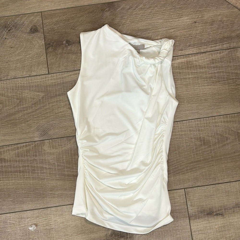 H&M top never worn